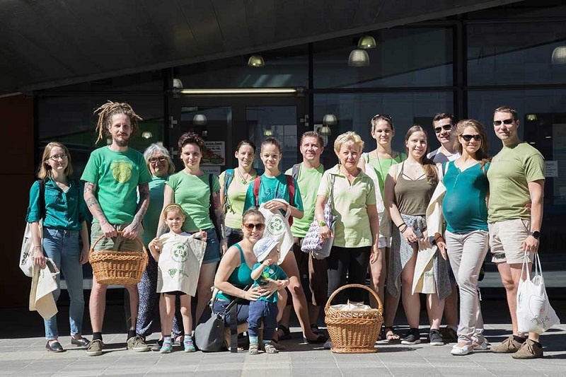 Csomagolásmentes Flashmob az ország 18 pontján